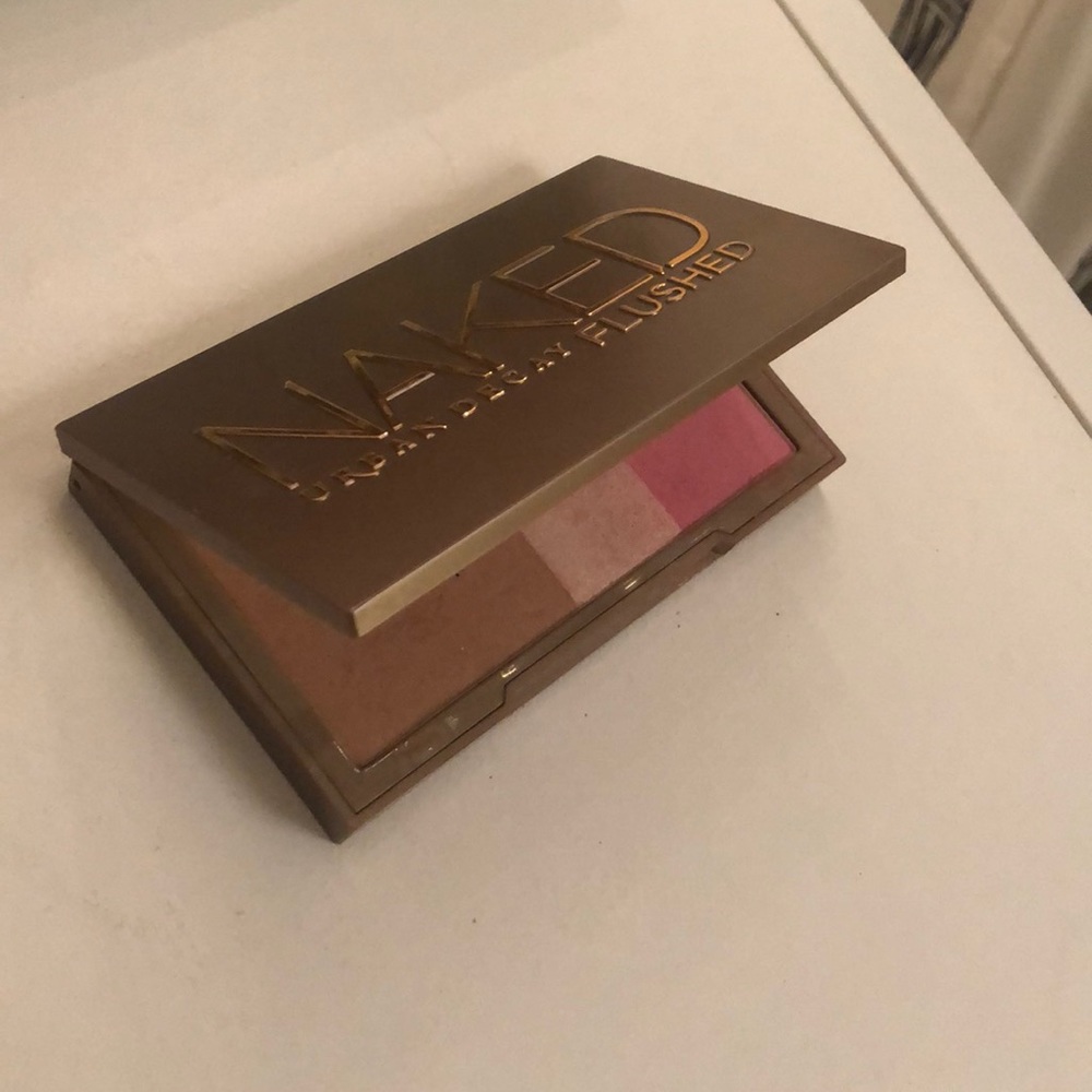 NAKED Bronzer/Highlighter/Blush palette